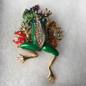 CARA COUTURE NY BROOCH PIN GREEN FROG GOLD BEE LADY BUG GRAPES ENAMEL CRYSTALS